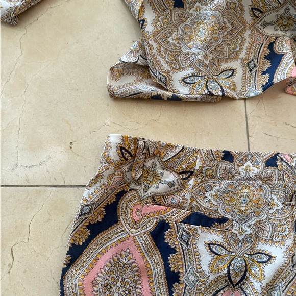 BGBGeneration Top and Shorts Set - Picture 12 of 12